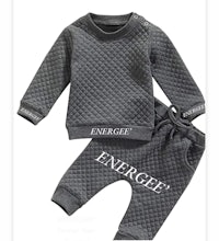 a gray sweatshirt and pants set with the word'energy'on it