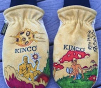 a pair of mittens with the word kingco on them