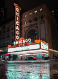 chicago theatre at night