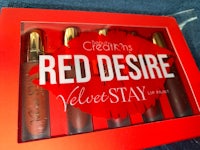 red desire velvet stay lip kit